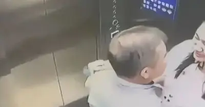 Bê bối tình ái chấn động: Chủ tịch tập đoàn công nghệ lộ clip thân mật với nữ influencer, vốn hóa bay 7,5 tỷ USD