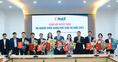 Bộ GD-ĐT không can thiệp sâu vào xét GS, PGS, giao quyền tự chủ cho trường đại học
