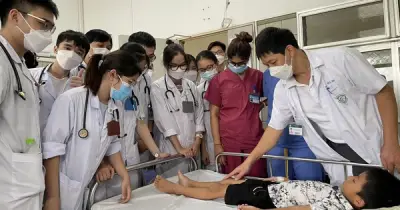 Bộ GD-ĐT đề xuất chuẩn mới: 10 sinh viên y khoa phải có 1 giường bệnh