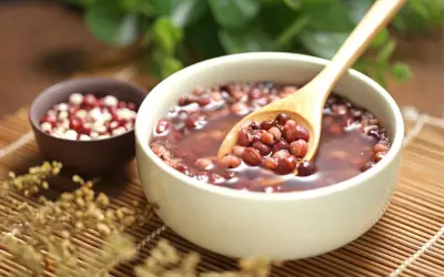 Bí quyết dinh dưỡng cho sĩ tử mùa thi: Thực phẩm nên ăn và nên tránh