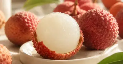 Bác sĩ cảnh báo tác hại khi ăn vải thiều quá nhiều và cách ăn an toàn