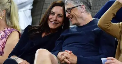 Bill Gates thừa nhận ngoại tình, bạn gái Paula Hurd theo dõi sát sao