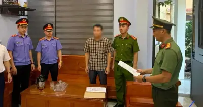 Bắt hiệu trưởng trường tiểu học ở Quảng Trị để điều tra nhận hối lộ