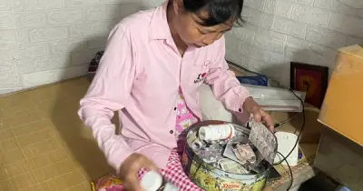 Bẫy nghèo chi phí y tế: Dù có BHYT, người bệnh vẫn khốn đốn