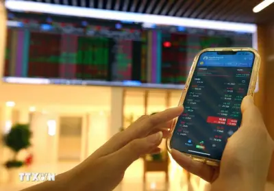 Cổ phiếu ngân hàng nâng đỡ, VN-Index tăng nhẹ