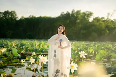 Ca sĩ Huyền Trang hát 'Em là cô gái Việt Nam' ca ngợi vẻ đẹp quê hương