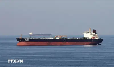 Các công ty giao dịch dầu khí bồi thường khi eo biển Hormuz bị phong tỏa