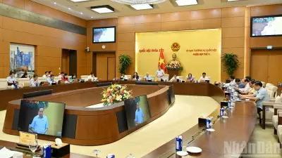 Chủ tịch Quốc hội Trần Thanh Mẫn chủ trì phiên họp Ủy ban Thường vụ