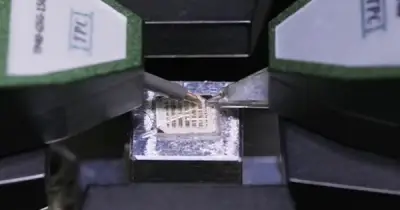 Chip Nhật Bản nhanh gấp 1.000 lần, không tỏa nhiệt, MacBook có thể dùng 3 tháng mới sạc