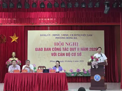 Cán bộ cơ sở - Cầu nối vững chắc giữa Đảng, chính quyền và nhân dân