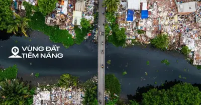 Cận cảnh hàng nghìn căn nhà ven kênh bị phá dỡ trong đại dự án 17.000 tỷ đồng hồi sinh rạch ô nhiễm nhất TP.HCM