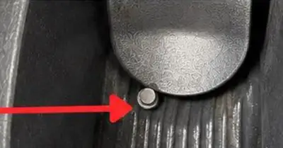Cảnh báo thủ đoạn đặt ốc vít ở trụ bơm xăng tại Mỹ gây tranh cãi
