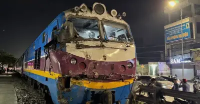 CSGT đề nghị khởi tố vụ xe tải chở cát va chạm tàu hỏa tại Hà Nội