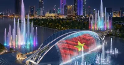 Cầu đi bộ qua sông Sài Gòn sắp có màn chiếu 3D và nhạc nước hoành tráng