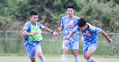 Danh sách tuyển Việt Nam: Điều khó khăn của HLV Kim Sang-sik