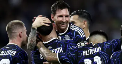 Di Maria tiết lộ sự khác biệt giữa Messi và Ronaldo