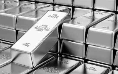 Giá bạc trong nước giảm mạnh, thế giới bật tăng hơn 2%