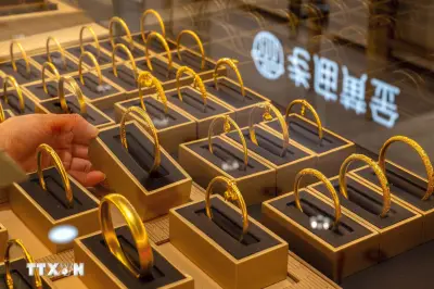 Giá vàng thế giới giảm do lo ngại lạm phát và lãi suất tăng
