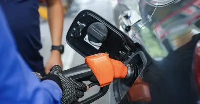 Giá xăng dầu hôm nay 15/6: Thế giới giảm mạnh, trong nước ở mức thấp