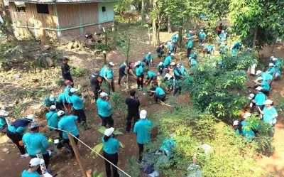 Gần 11.200 người tham gia tổng vệ sinh môi trường tại 38 điểm cầu