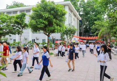 Hà Nội chưa chấm 3 điểm mới môn Văn để dự điểm đỗ lớp 10 trường công lập