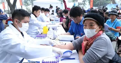 Hà Nội hỗ trợ toàn bộ BHYT cho người cao tuổi 60-75 chưa có thẻ