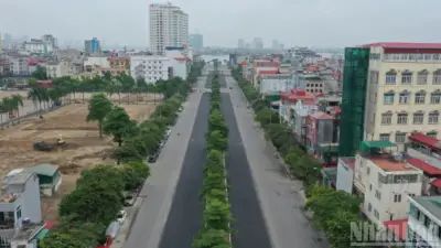 Hà Nội điều chỉnh rào chắn đường Văn Cao, giảm ùn tắc giao thông