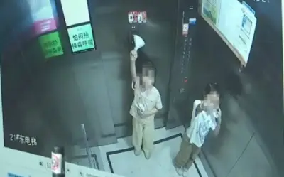 Hai bé gái mắc kẹt trong thang máy gần 2 tiếng, gọi cứu hộ 35 lần không ai nghe
