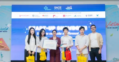 Học sinh H.A.S trình bày dự án AI, sức khỏe tinh thần tại cuộc thi khởi nghiệp