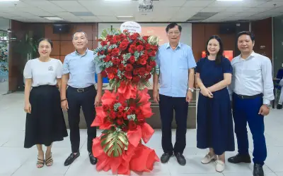 Hội Luật gia Việt Nam chúc mừng Tạp chí Đời sống và Pháp luật nhân Ngày Báo chí