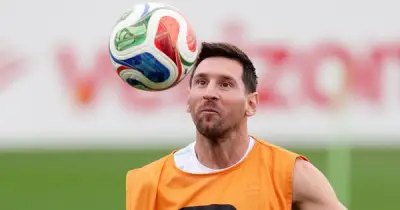 HLV Scaloni: Messi cần thi đấu để giữ nhịp độ, Argentina mang thêm 500 kg thịt bò