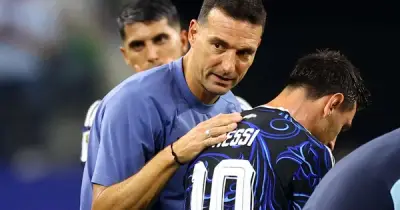 HLV Scaloni: Messi nhường cơ hội cho đồng đội, tiết lộ bất ngờ về Cabo Verde