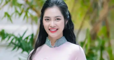 Hoa hậu Nông Thúy Hằng đi xin việc khi con 5 tháng tuổi, lý do bất ngờ