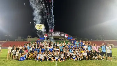 Huế thăng hạng Nhất Quốc gia sau chiến thắng 3-0 trước Lâm Sơn