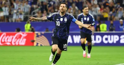 Ibrahimovic: Messi biến đêm bình thường thành kỷ niệm khó quên