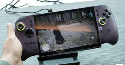 Intel Arc G3 Extreme lộ diện tại Computex 2026, vượt AMD Ryzen Z2 Extreme tới 42%