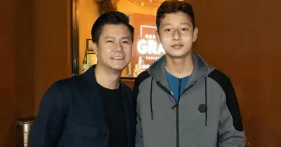 Jennifer Phạm và Quang Dũng cùng con trai Bảo Nam mừng tốt nghiệp THPT tại Mỹ