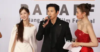 Ji Chang Wook cùng dàn sao 'đốt cháy' thảm đỏ khai mạc DANAFF IV