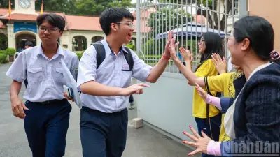 Kỳ thi lớp 10 tại TP.HCM: Thí sinh tự tin bước vào môn cuối