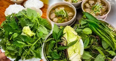 Khách Trung Quốc 3 ngày ở Việt Nam 'vỡ lẽ' lý do người Việt ít béo