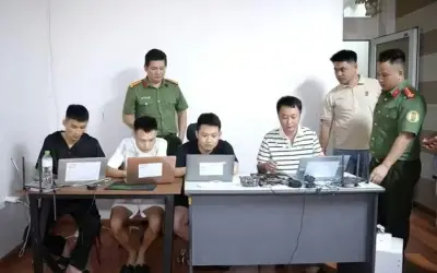 Khởi tố 2 đối tượng tổ chức cho người khác ở lại Việt Nam trái phép để lập sào huyệt lừa đảo