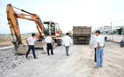 Kiểm tra chất lượng đá phong hóa tại dự án đường Lê Duẩn sau phản ánh