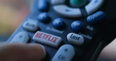Lý do tia hồng ngoại vẫn được dùng trên điều khiển từ xa TV