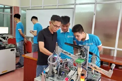 Lê Minh Hoan: Đừng đánh giá bằng cấp cao hơn kỹ năng!
