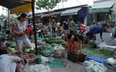 Lo lắng tiền điện tháng 6 tăng mạnh, nhiều bà nội trợ toát mồ hôi với áp lực chi tiêu
