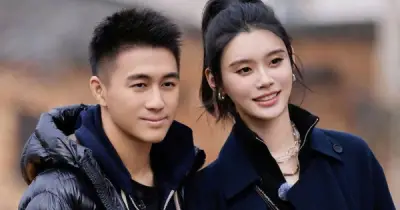 Đám cưới xa hoa của Hề Mộng Dao và Hà Du Quân gây tranh cãi về truyền thông