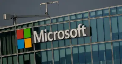 Microsoft tìm lối đi riêng trong cuộc đua AI, giảm phụ thuộc đối tác
