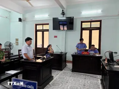 Miễn hình phạt tù cho nguyên kế toán trưởng CDC Huế trong vụ Việt Á