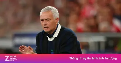 Mourinho bổ nhiệm Sami Khedira làm trợ lý số hai tại Real Madrid
