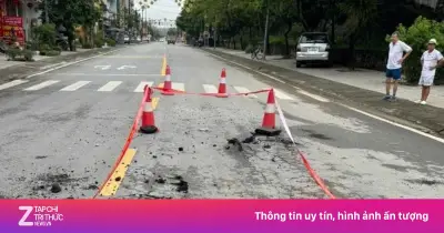 Mặt đường bất ngờ hư hỏng nặng sau tiếng nổ lớn ở Lào Cai